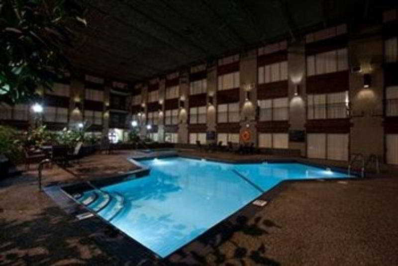 Sandman Signature Edmonton South Hotel Exterior photo